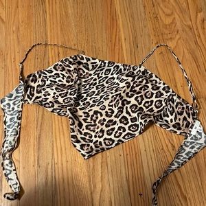 So cute cheetah tie top